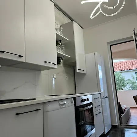 Brac Apartment *